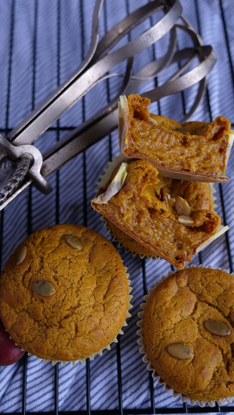 pumpkin spice mochi muffins